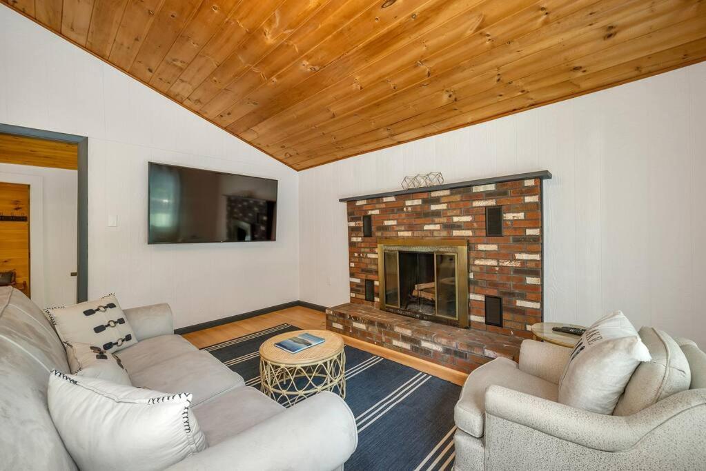 Gunstock & Lakes Region Year Round Chalet Gilford Exterior photo